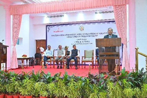 04Dr Sunder address.jpg